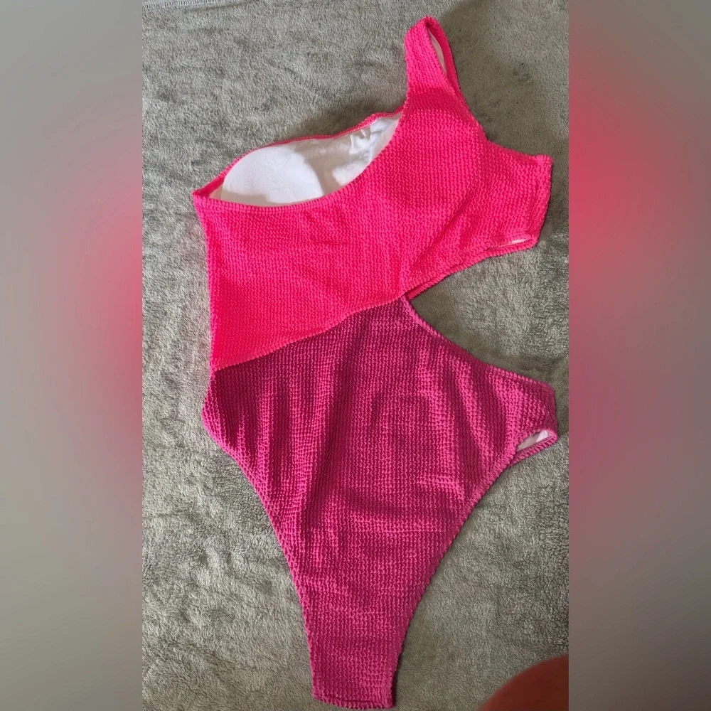 Pink One-Shoulder Swimsuit